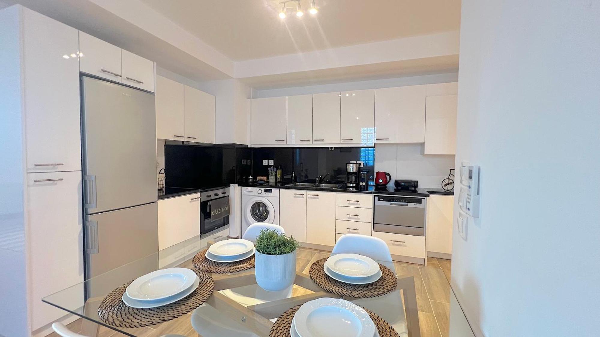 Pentelis Cozy Apt In Paleo Faliro Atena Exterior foto